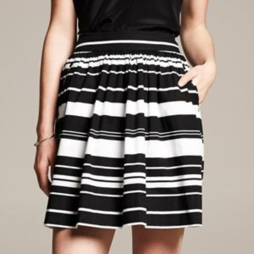 NWT Banana Republic Multi Stripe Pleated Skirt